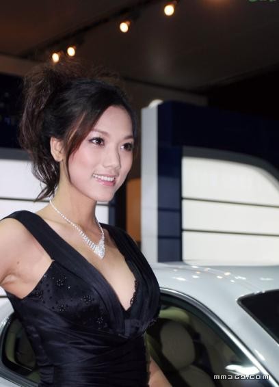 美女车模侧面的瞬间美丽(图10)