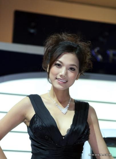 美女车模侧面的瞬间美丽(图11)