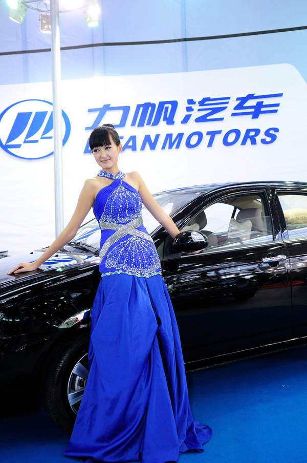 靓丽车模亮相2011北京车展套图(图38)