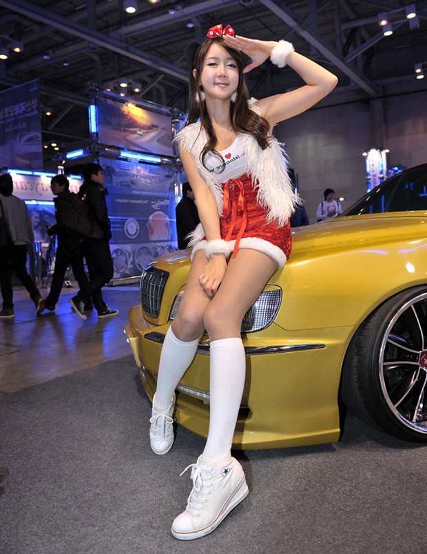 韩国绝美车模韩彩衣性感写真(图14)