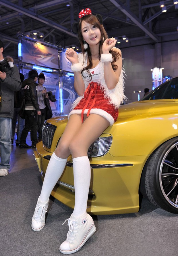 韩国绝美车模韩彩衣性感写真(图15)