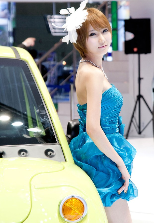 2011年上海车展上的绝色美人儿(图13)