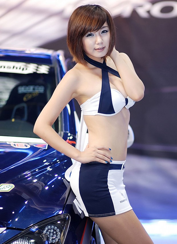 超性感美女车模柳智惠高清套图(图14)