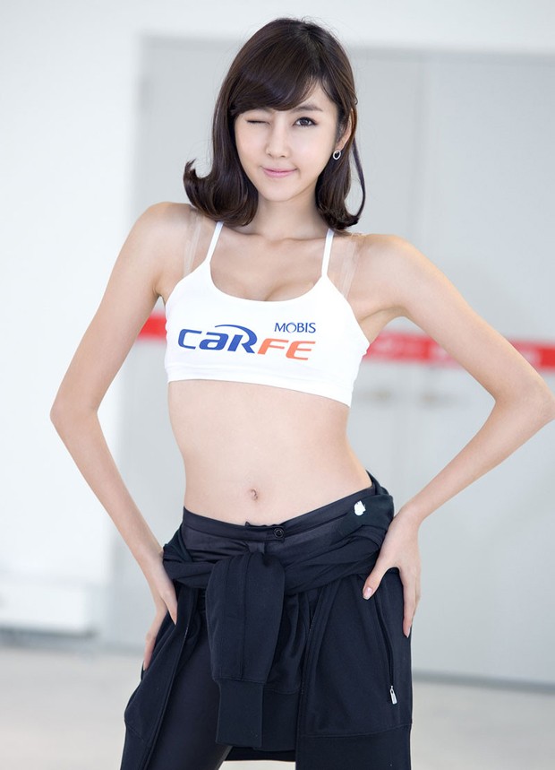 超美韩国汽车模特崔星儿可爱照片(图18)