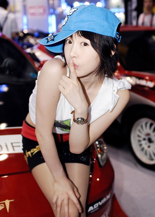 甜美制服mm李佳娜性感车展秀(图10)