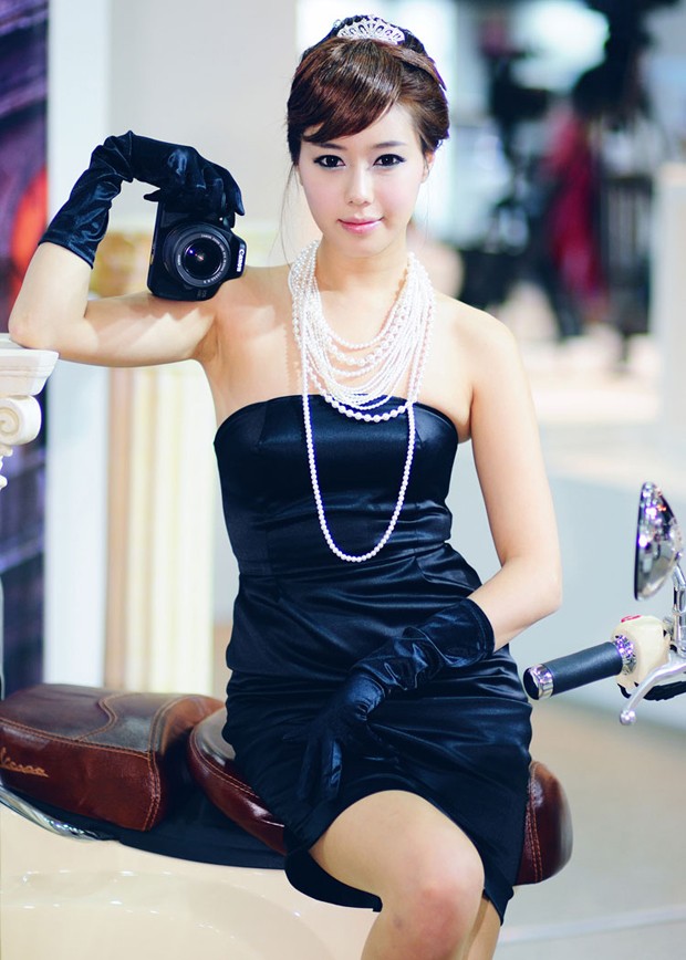 韩国紫衣车模尹惠熙长发飘飘(图11)