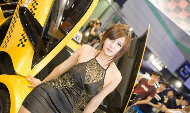 韩国大胸车模柳智慧高清写真图片(图11)