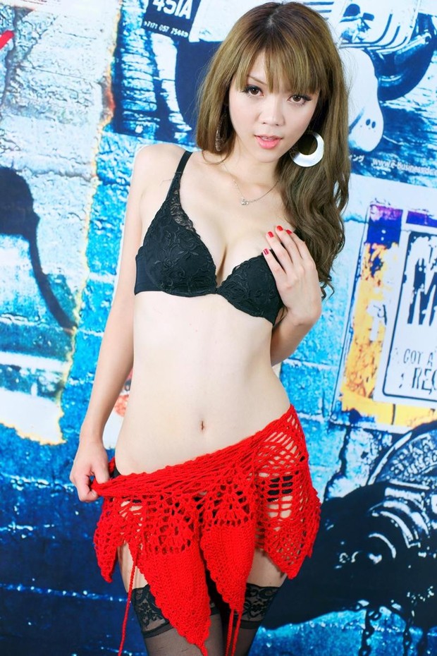 国内顶级车模欢欢性感亮相国际内衣展(图38)