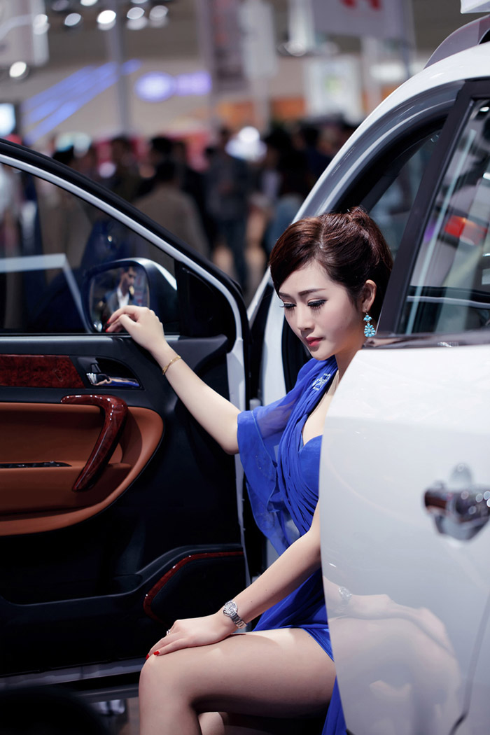 2014北京车展美女车模罗梦轩(图7)