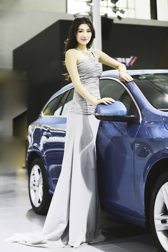 2014北京车展香车美女爆棚(图23)