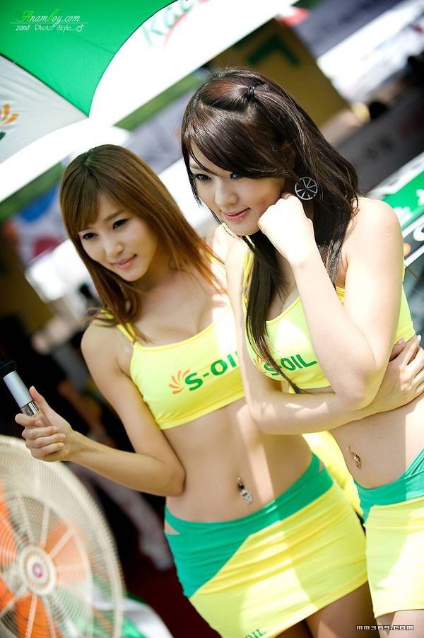 韩国绝色车模黄美姬写真(图9)