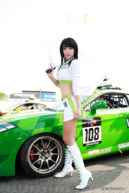 韩国赛车宝贝李智友电眼袭人(图14)