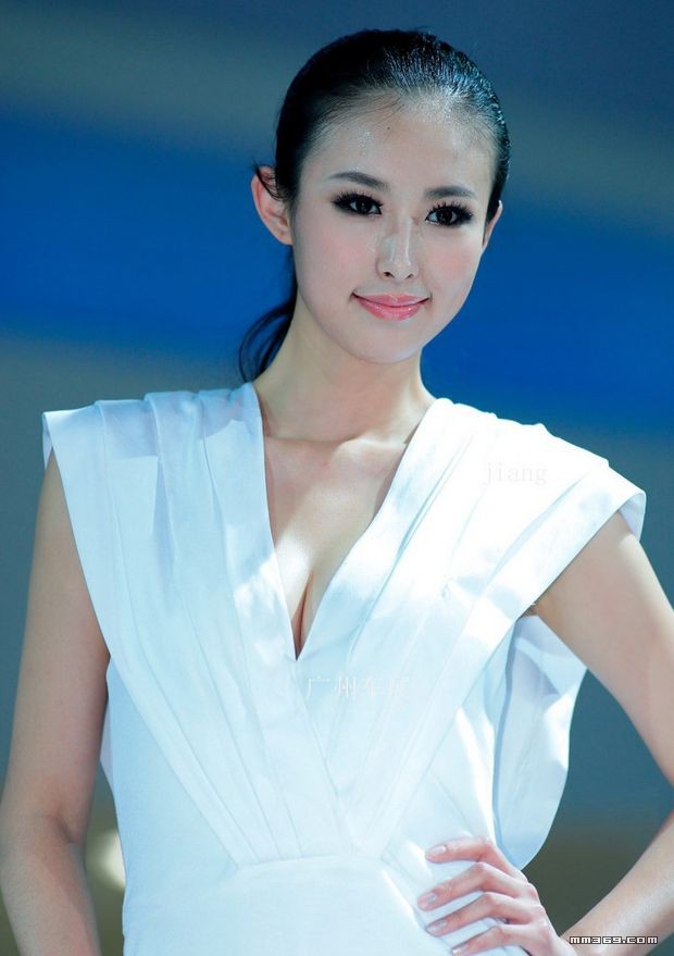 第一车模兽兽身陷艳照风波(图13)