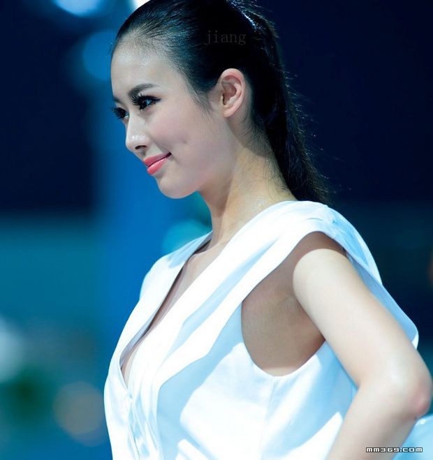 第一车模兽兽身陷艳照风波(图15)