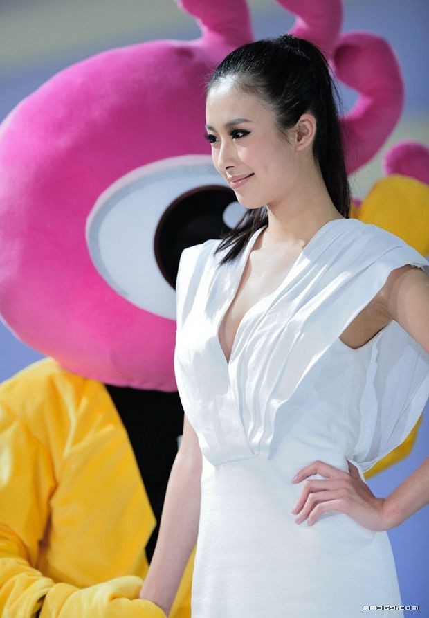 第一车模兽兽身陷艳照风波(图8)