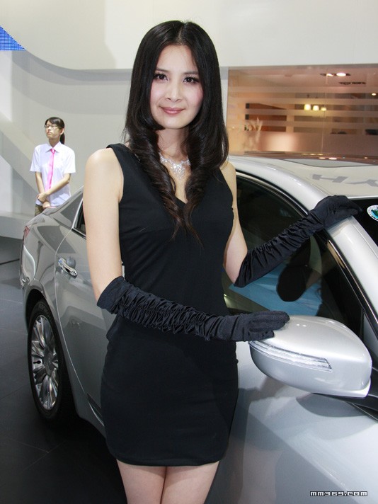 现代展台上的甜美可爱模特(图17)