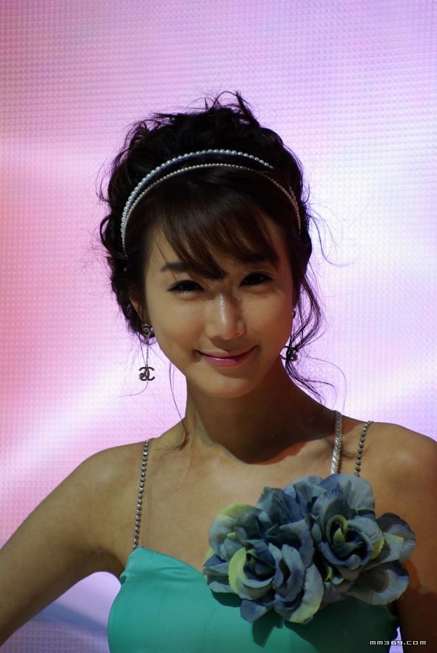 韩国顶级丝袜性感车模(图10)