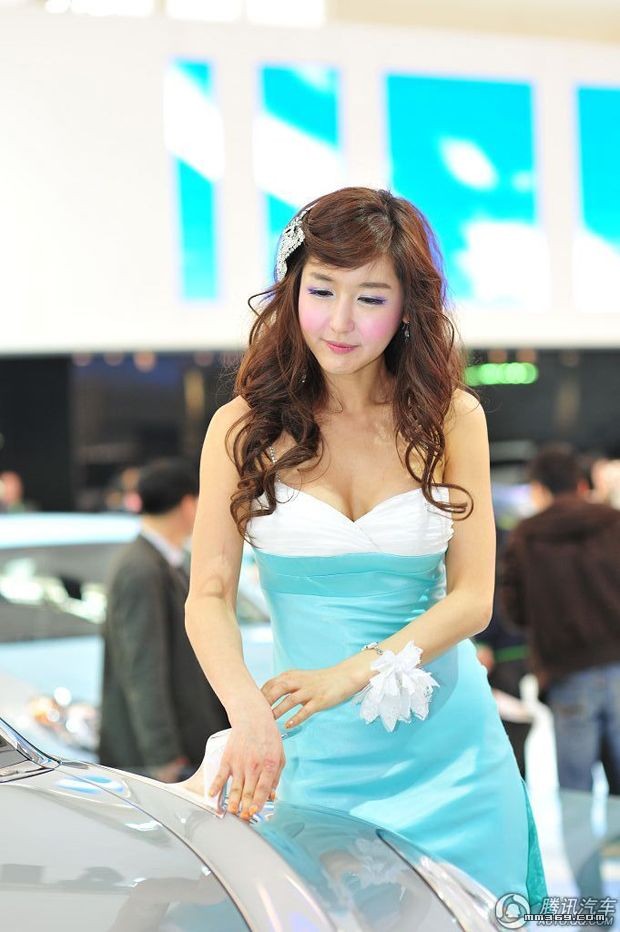 三大美丽车模的超级表情秀(图16)