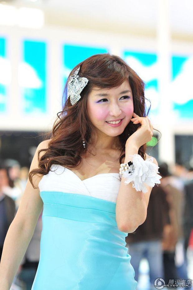 三大美丽车模的超级表情秀(图17)