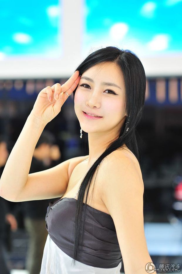 三大美丽车模的超级表情秀(图6)