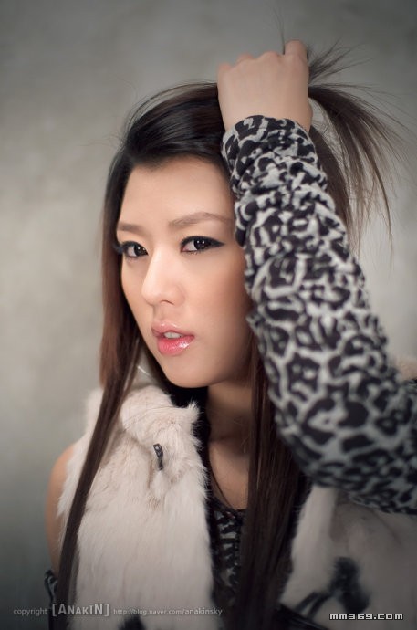 韩国第一美女车模黄美姬(图10)