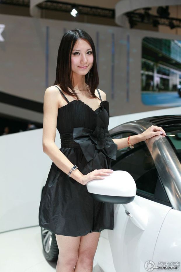 标致汽车展台上的美女车模(图14)