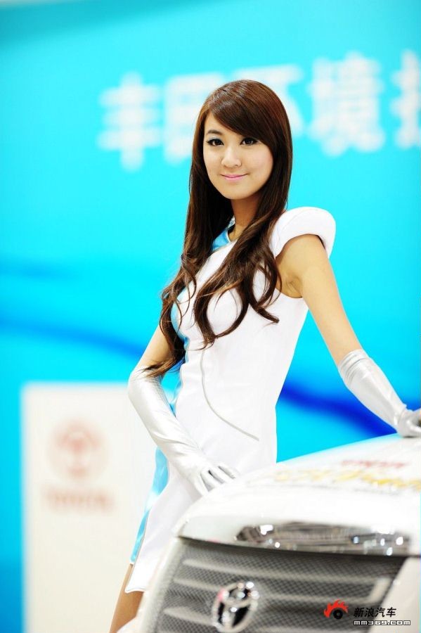 2010北京车展性感车模集(图10)
