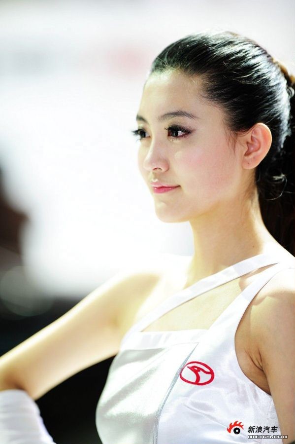 2010北京车展性感车模集(图15)