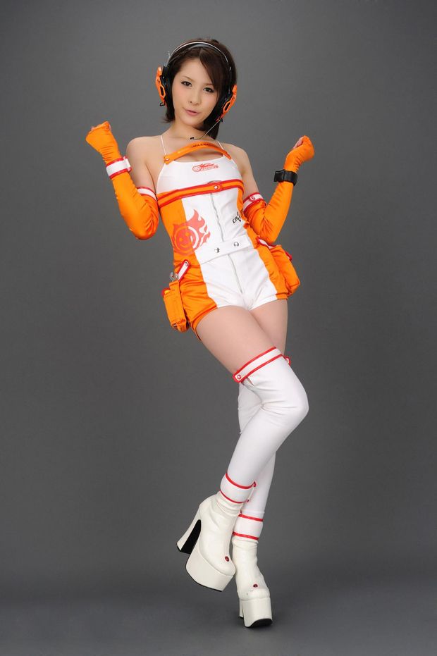 性感F1美女车模 黄色赛服很抢眼(图14)