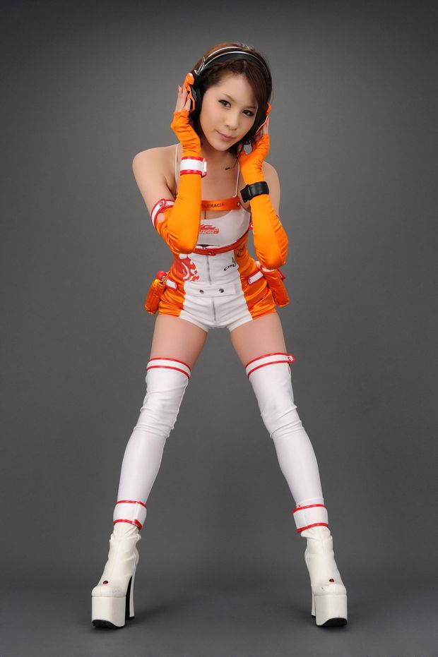 性感F1美女车模 黄色赛服很抢眼(图15)