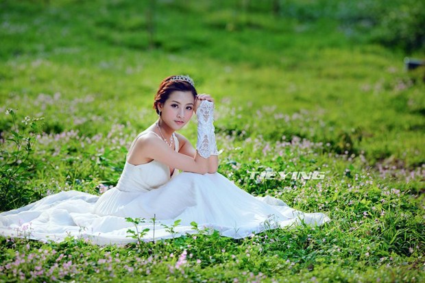 恬美婚纱少女清新写真美图(图3)