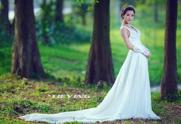 恬美婚纱少女清新写真美图(图6)