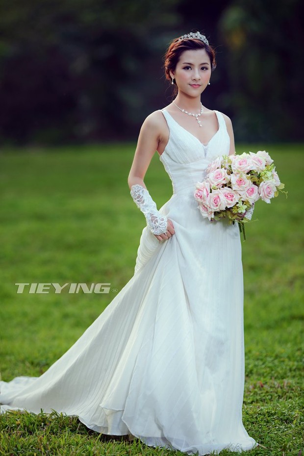 恬美婚纱少女清新写真美图(图8)