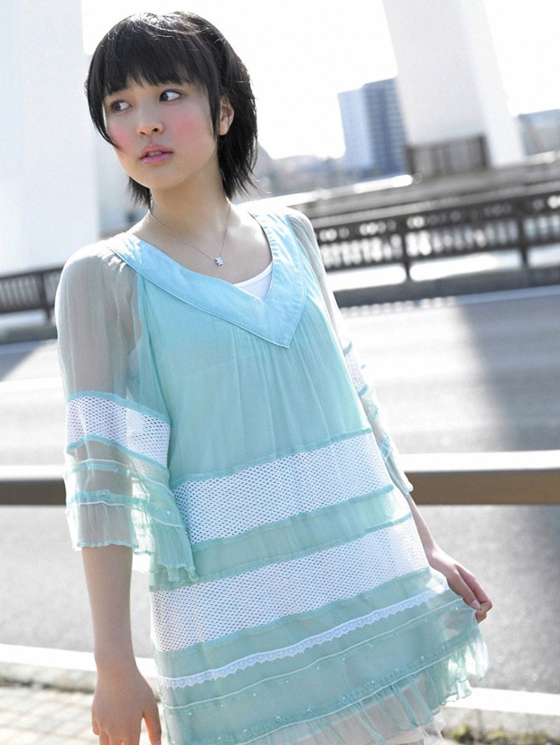 日本养眼美眉荒井萌清凉写真(图2)