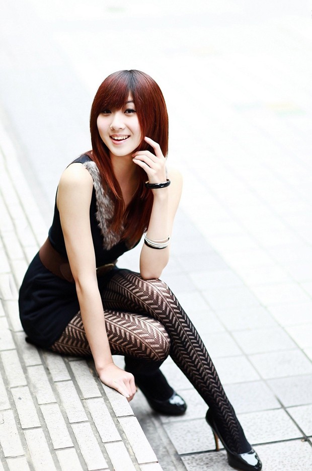 凯渥丝袜美腿少女极品写真图片(图12)