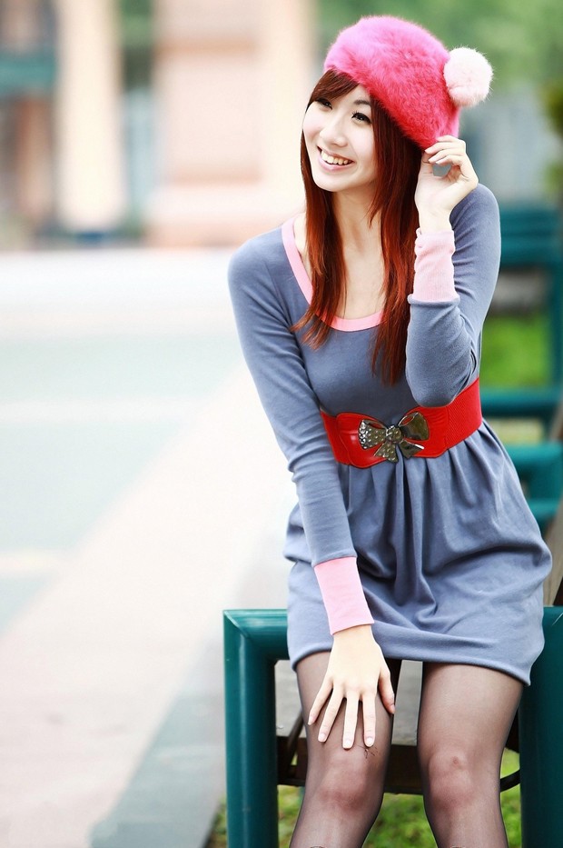 凯渥丝袜美腿少女极品写真图片(图2)