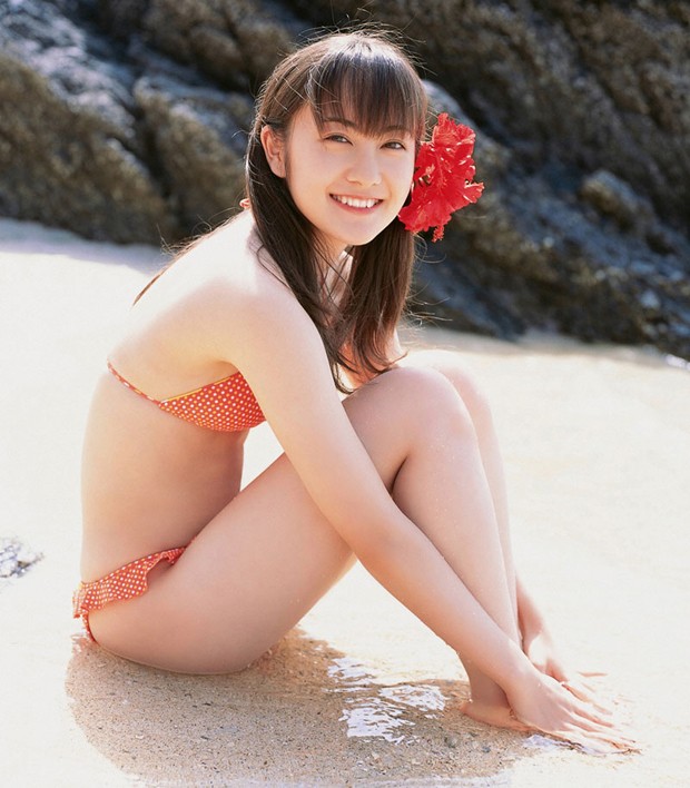 肌肤白嫩的正点美眉清新写真照片(图19)