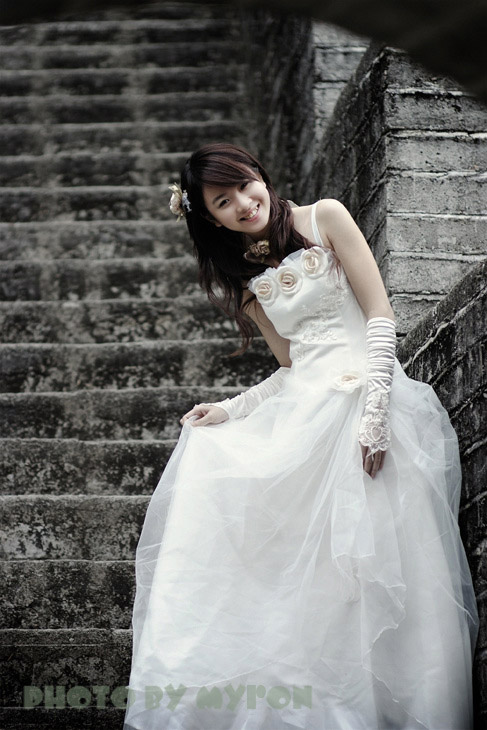 才气过人的美女画家(图12)