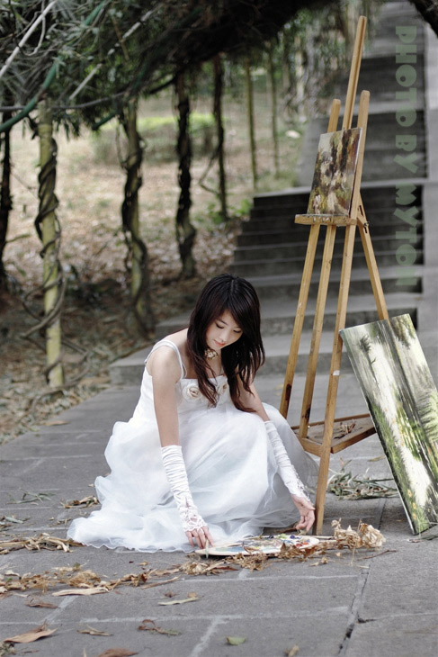 才气过人的美女画家(图4)