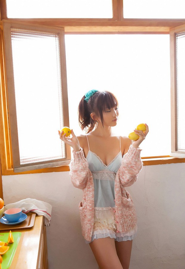 清纯少女吊带装居家自拍组图(图14)