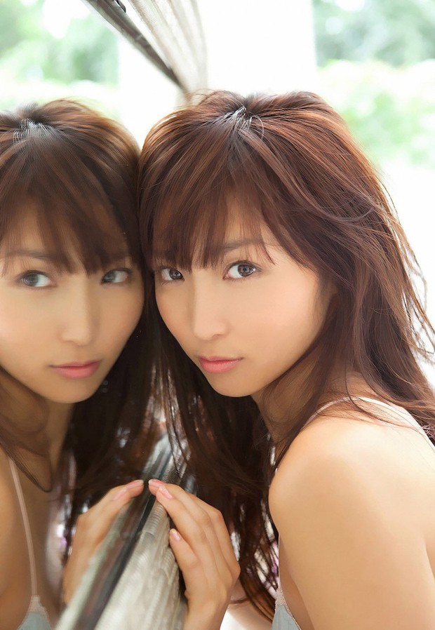 清纯少女吊带装居家自拍组图(图9)