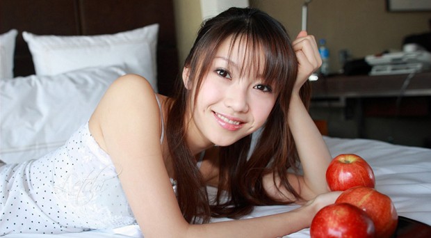 苹果小美女可爱甜美私房写真(图3)