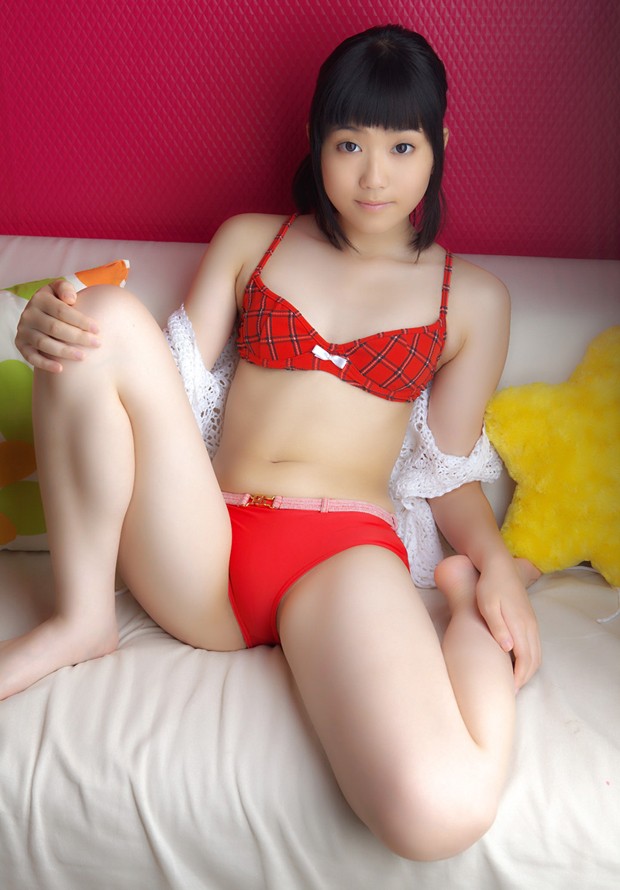 水嫩日本美眉三崎铃高清扫图写真(图8)