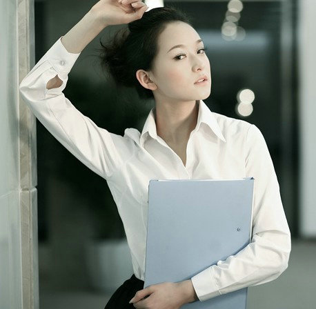 办公室里的靓丽可爱秘书(图7)