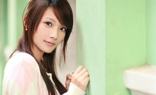 超清纯的90后月亮女孩(图4)