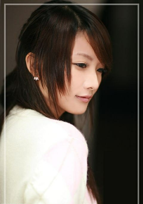 超清纯的90后月亮女孩(图7)