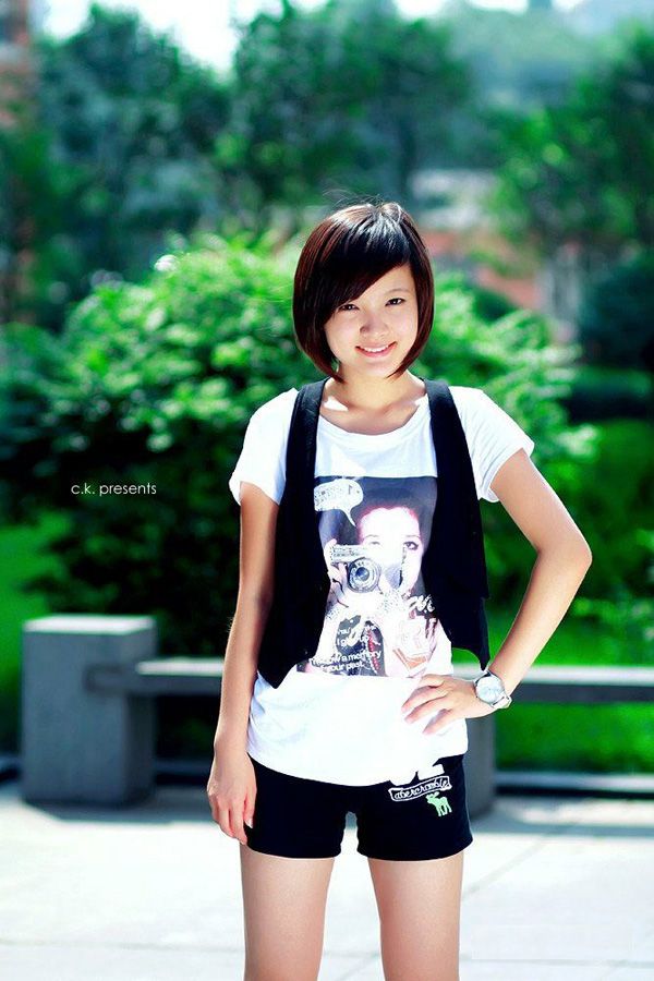 清纯可爱的乖巧小妹写真(图1)