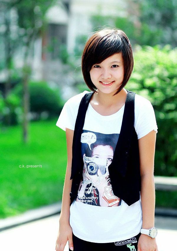 清纯可爱的乖巧小妹写真(图3)