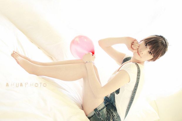 皮肤嫩白的超级小美人(图2)