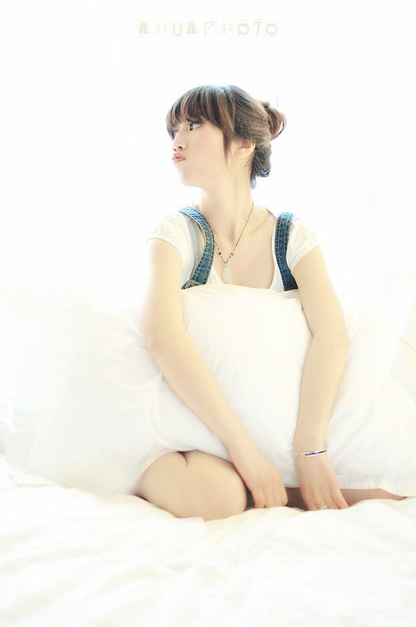 皮肤嫩白的超级小美人(图6)